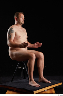 Louis  2 nude sitting whole body 0014.jpg